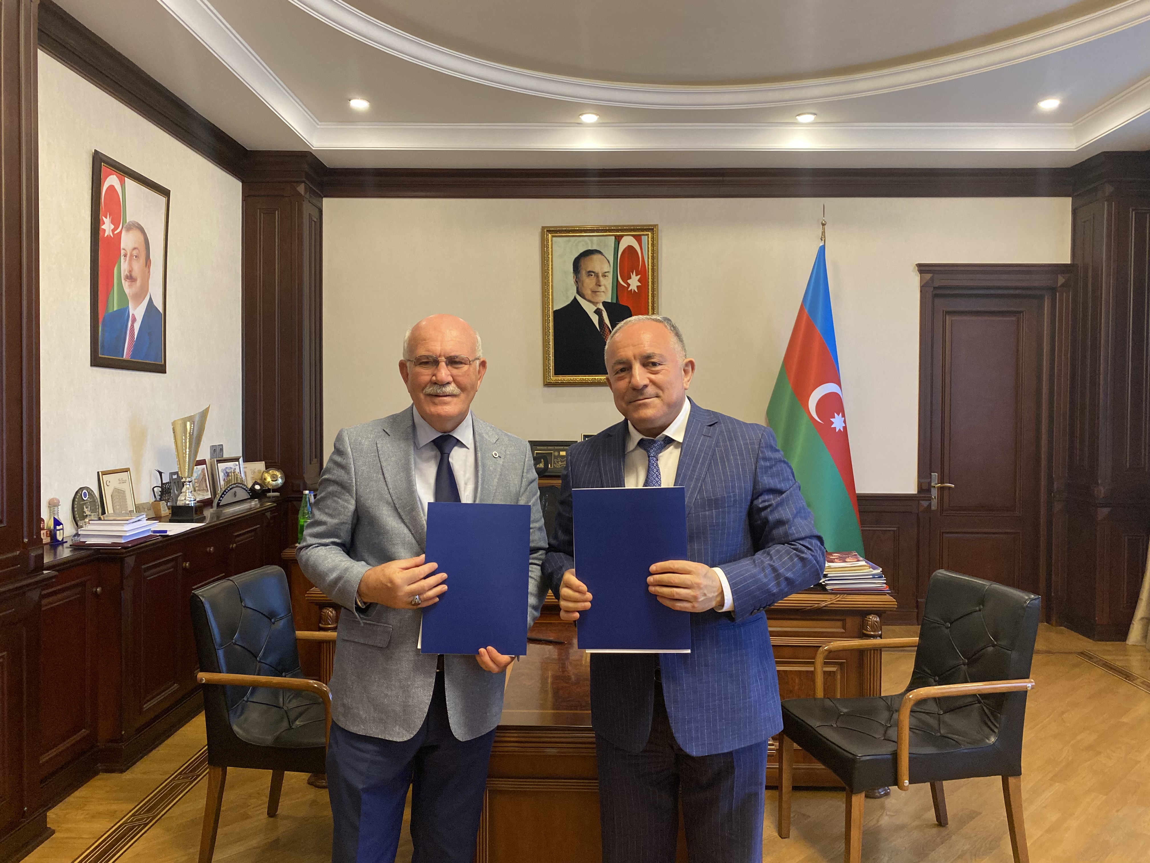 AzTU ilə Türkiyənin Uşak Universiteti arasında əməkdaşlıq müqaviləsi imzalanıb