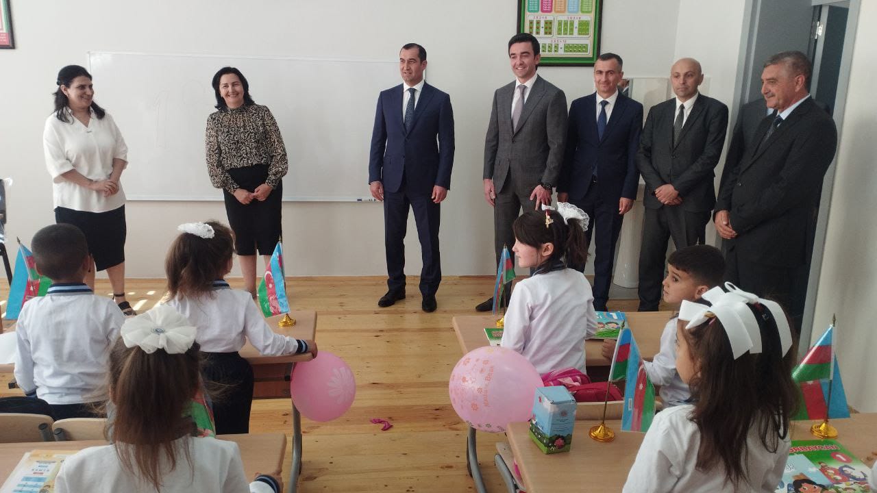 Şamaxı rayonu Bağırlı kənd tam orta məktəbinin yeni binasının açılışı olub