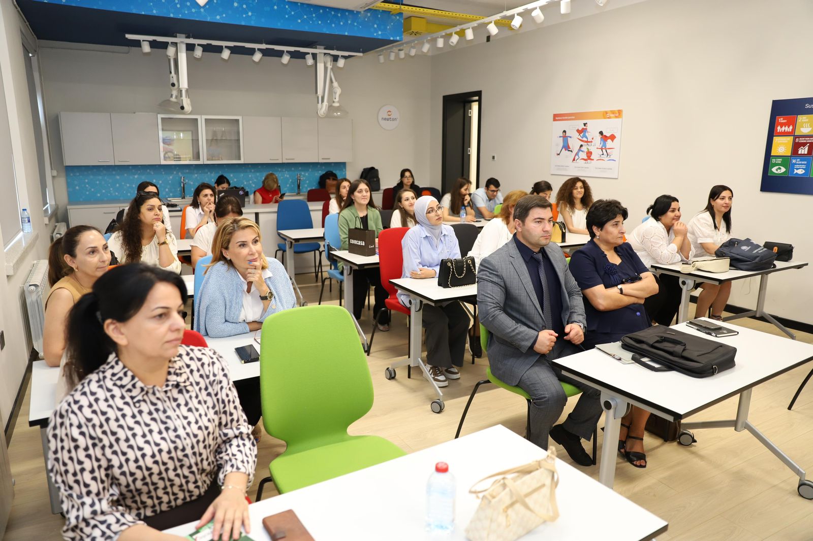 “İnnovativ Məktəb” layihəsi çərçivəsində təlimlərə start verilib
