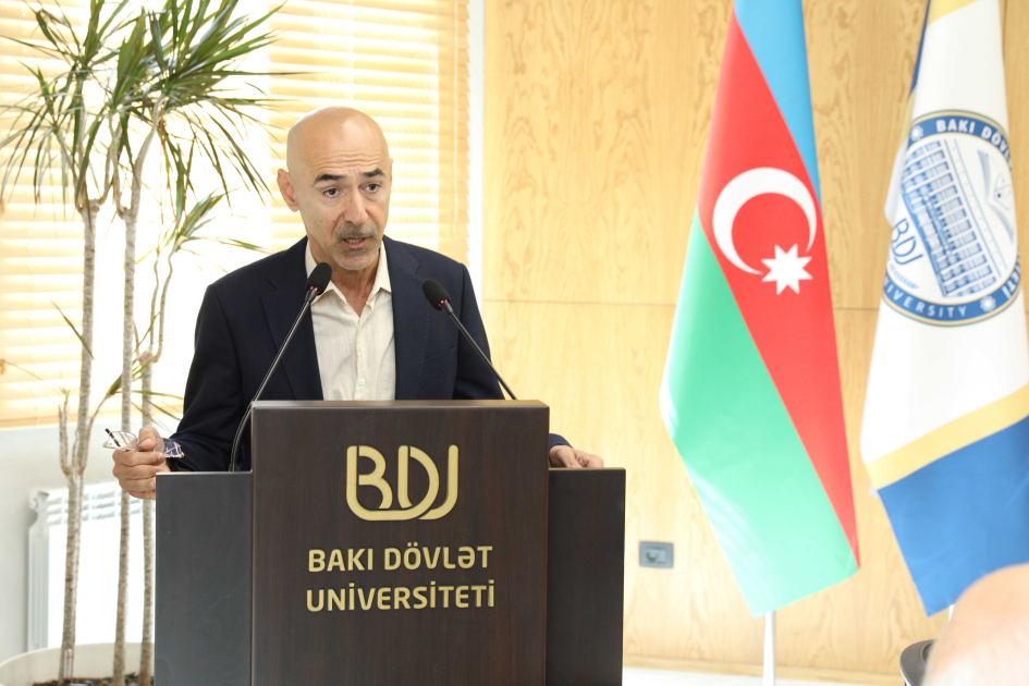 BDU-nun 105 illik yubileyinə həsr olunmuş tədbir keçirilib