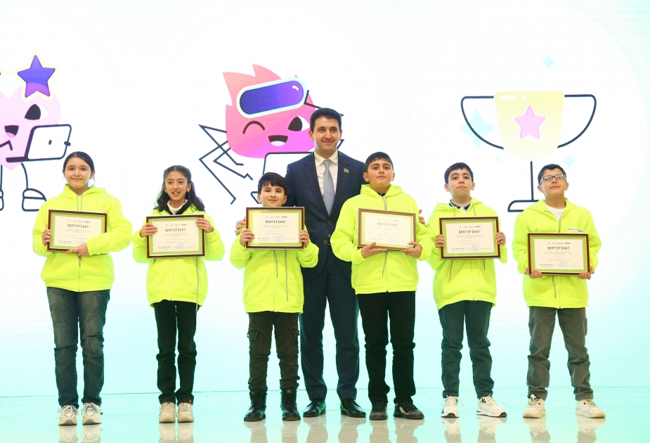 Məktəblərin yarıdan çoxu “Rəqəmsal bacarıqlar” layihəsi ilə əhatə olunacaq