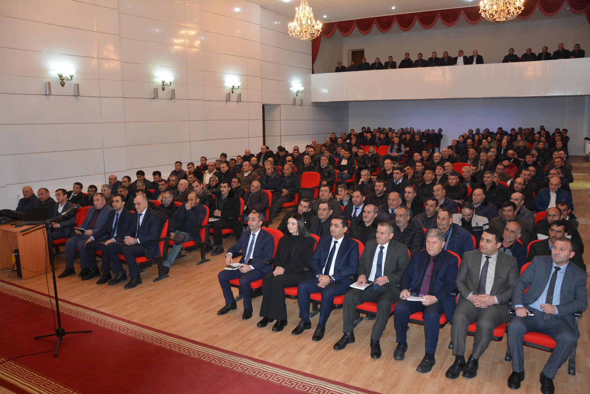 Lerikdə yaşayan valideynlərlə görüş keçirilib