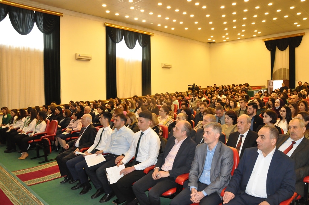 MDU-da magistrantların elmi-nəzəri konfransı