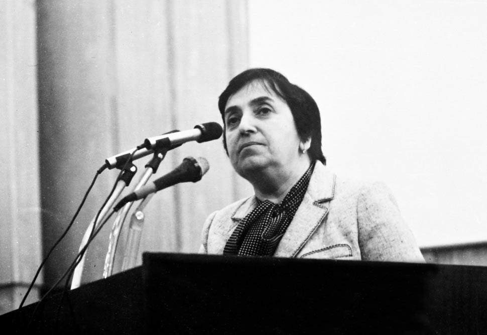 Qayğıkeş ana, vəfalı ömür-gün yoldaşı, böyük alim, əsl müəllim