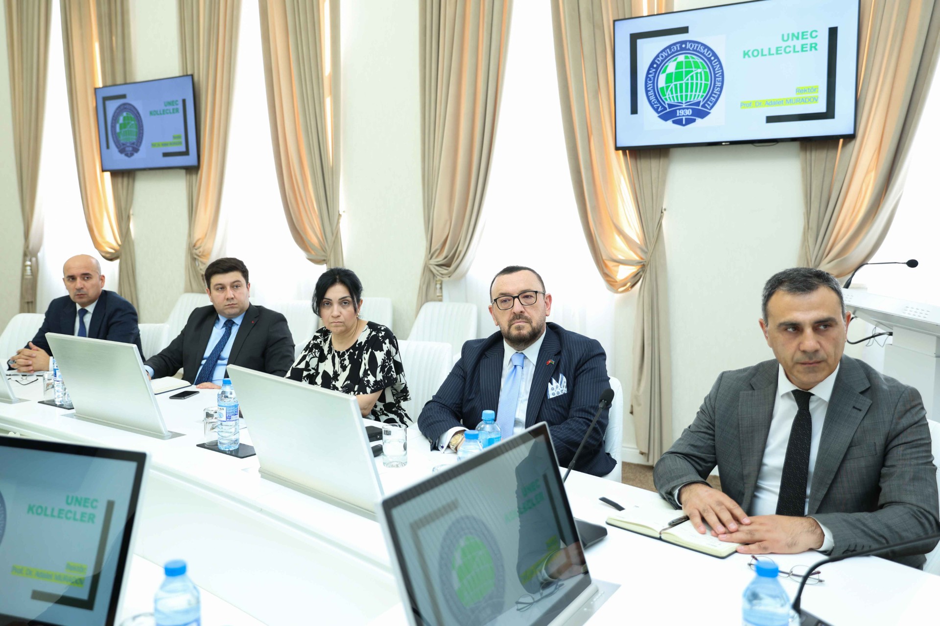 Rektor UNEC-in nəzdində kolleclərə yeni təyin olunmuş direktorlarla görüşüb
