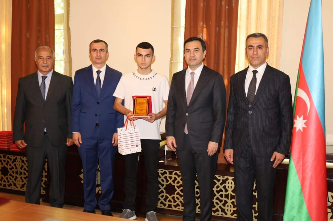 İsmayıllıda yüksək nəticə göstərmiş məzunlarla görüş keçirilib