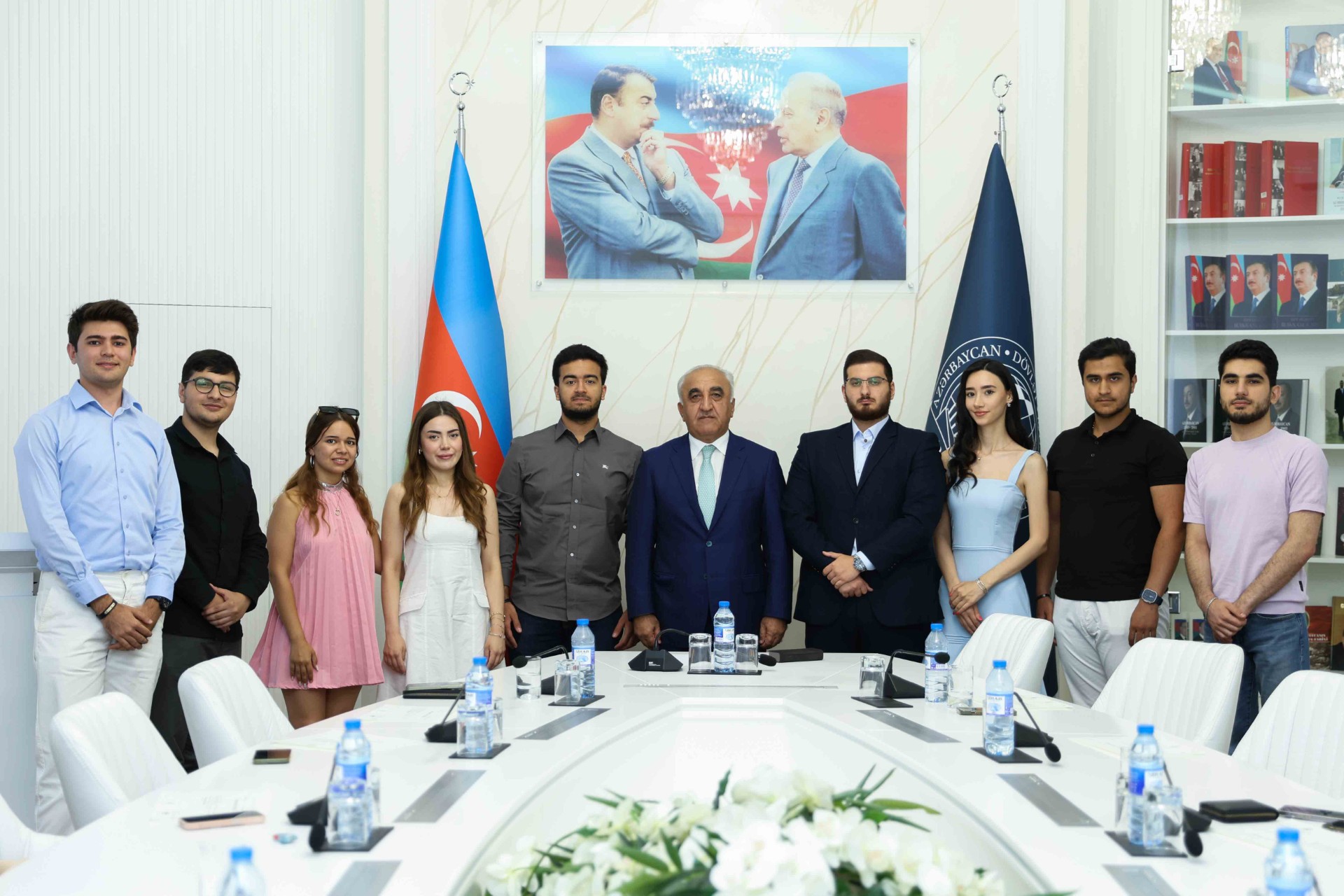UNEC-in Fransanın Montpellier Universiteti ilə ikili diplom proqramından 9 tələbə məzun olub