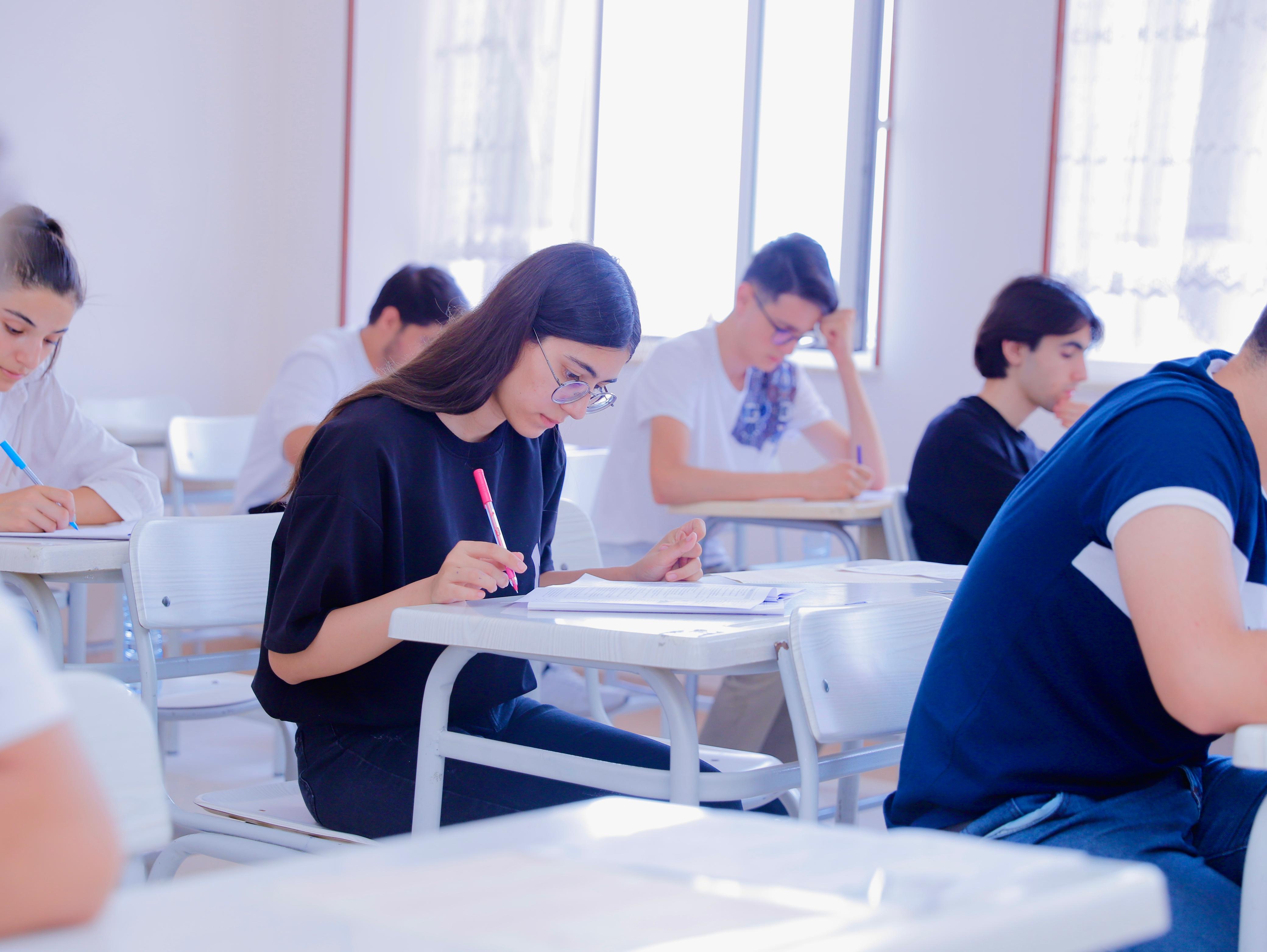 II və III ixtisas qrupları üzrə qəbul imtahanı başa çatıb