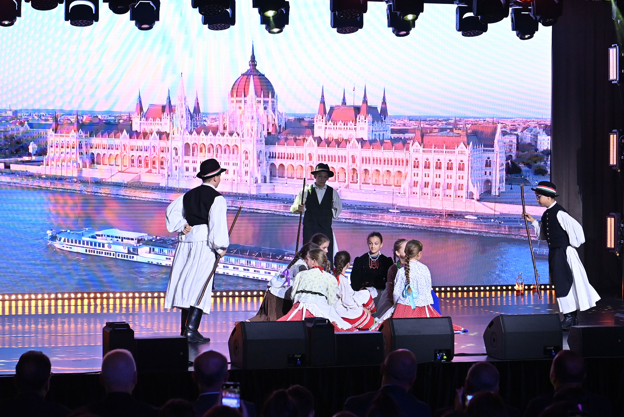 Şuşada beynəlxalq uşaq yaradıcılıq festivalı keçirilib